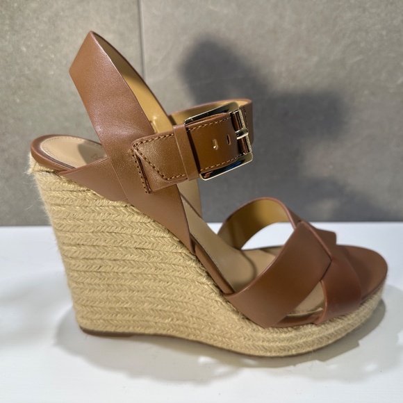 Michael Kors wedge sandal - Picture 2 of 7